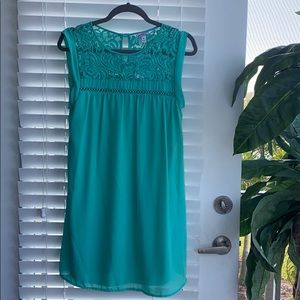 Mint dress with lace accent